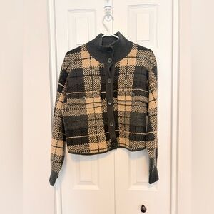 Super cute plaid Button-Up Cardigan! Icone brand, size M.